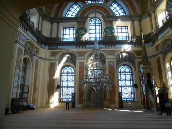 Dolmabahce Camii