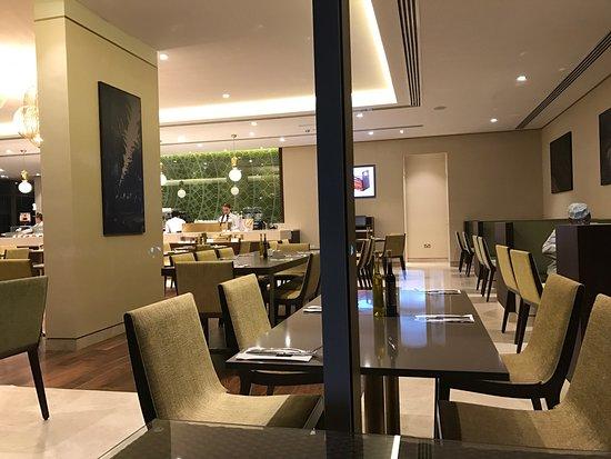 Cafe Bateel
