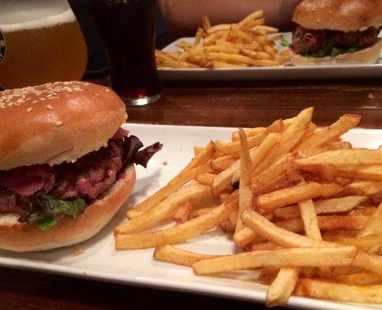 Yard - La Burger Factory