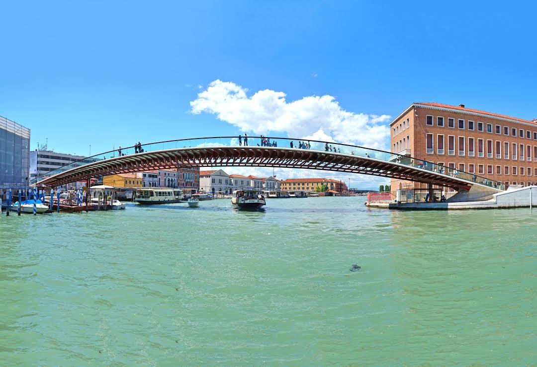 Pont de la Constitution