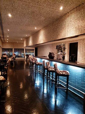 Panorama & Bar