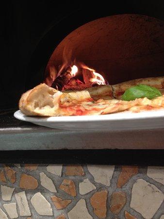 Mami Pizzeria