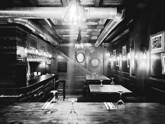 Le 68 Bar a Vin Marrakech
