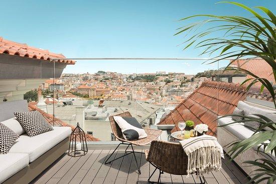 Lumi Rooftop Restaurant & Bar