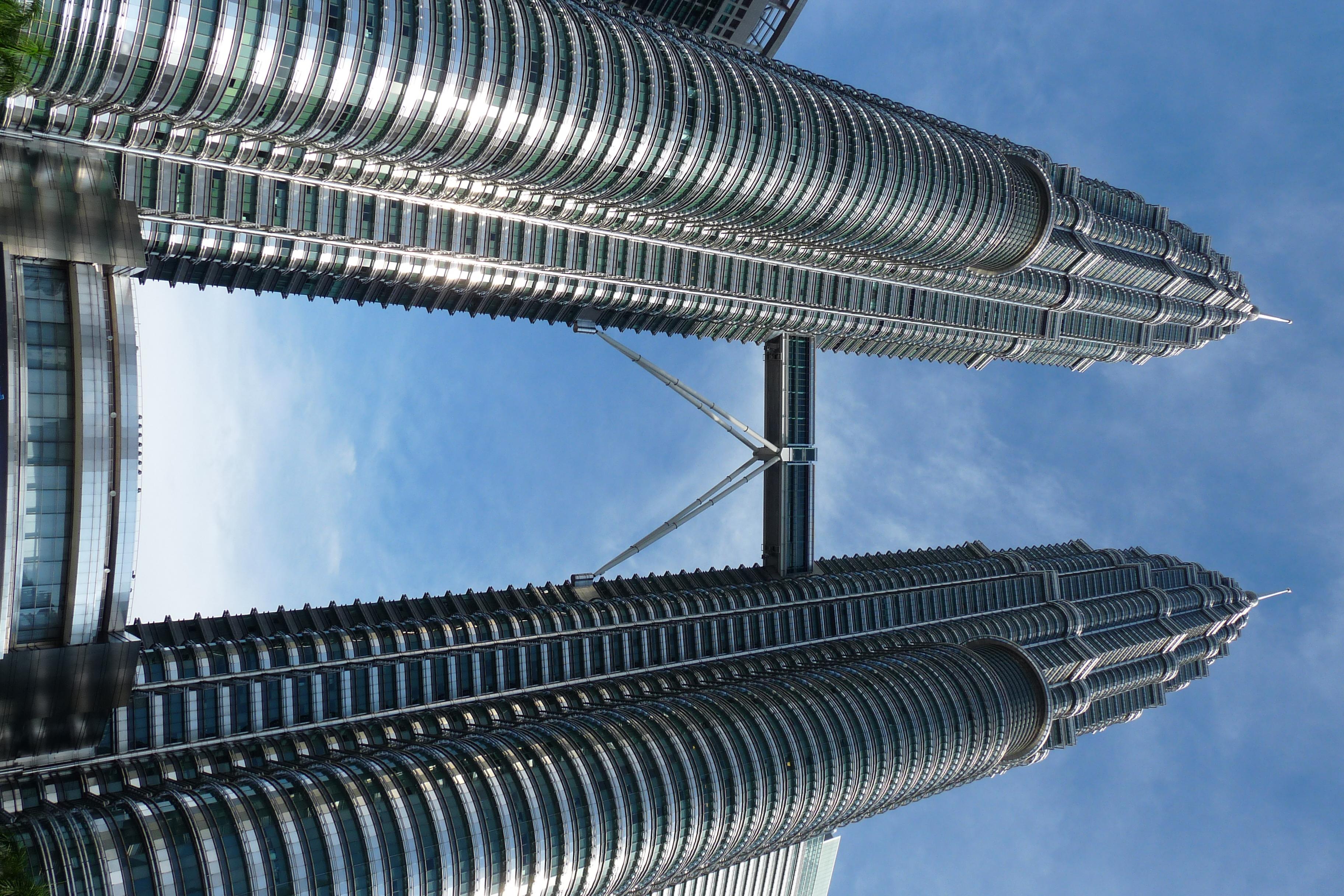 Tours Petronas