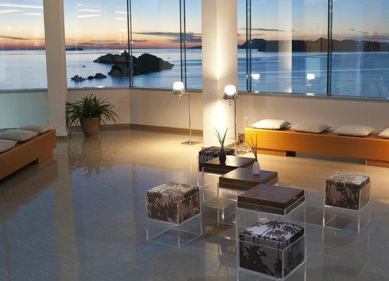 Sunset Lounge
