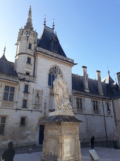 Palais Jacques-Cœur