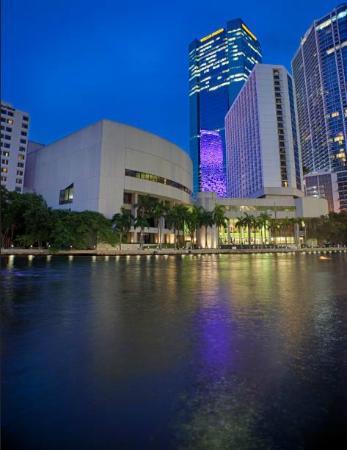 Complexe James L. Knight Center