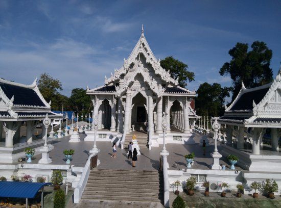 Temple Wat Kaew Kohrawaram