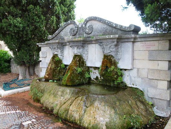 Fontaine aux Trois Masques