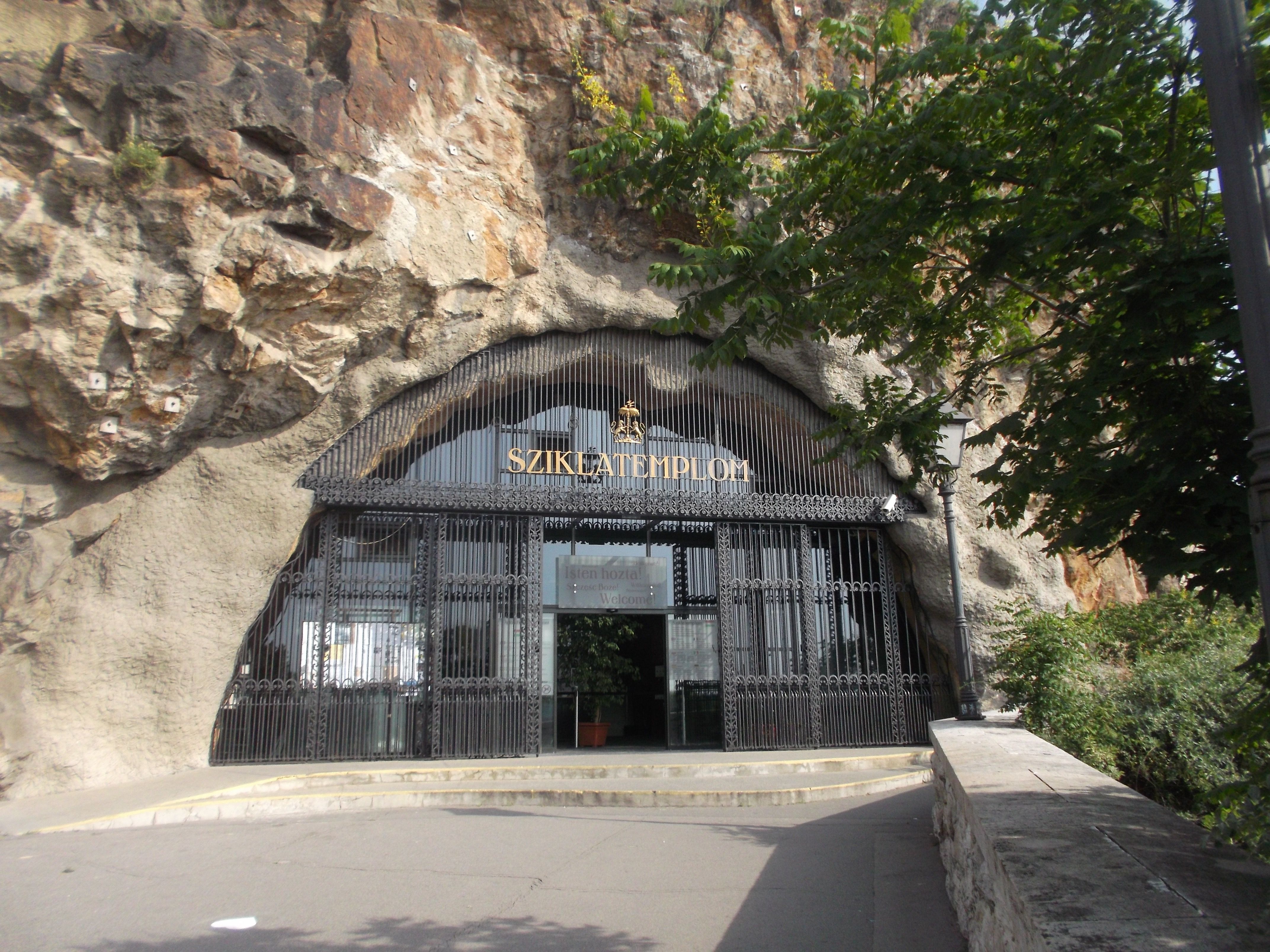 Église troglodyte Notre-Dame-des-Hongrois