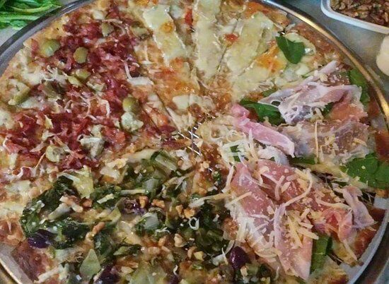 Gioconda & Heleniká Pizzaria Grega