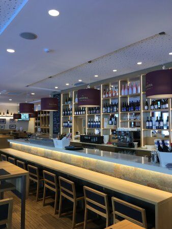 Wine Bar by Vina Pomal